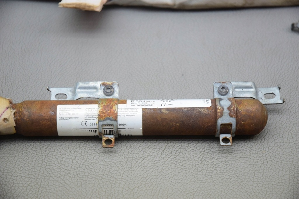 фото №8, Шторка безопасности правая audi q5 8r 8r0880742j 2012