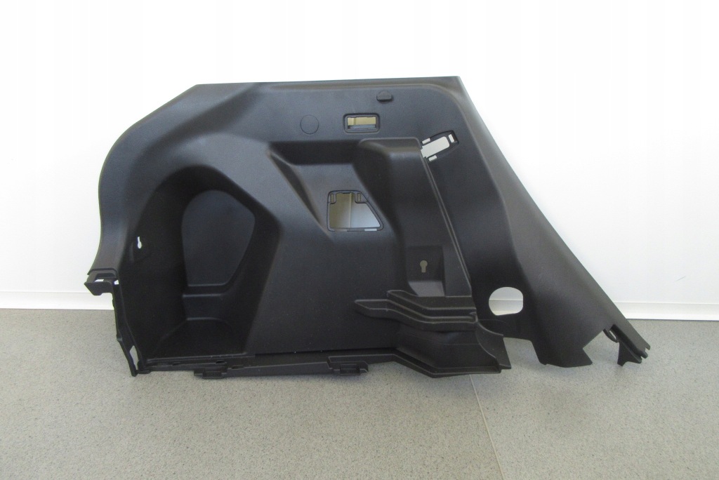 фото №1, Обивка багажника обшивка левый yaris cross 20-