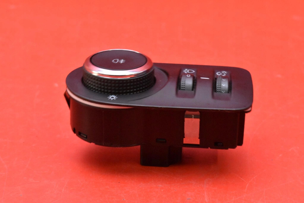 Выключатель переключатель света 13294816 opel zafira c 12-16 Недорого