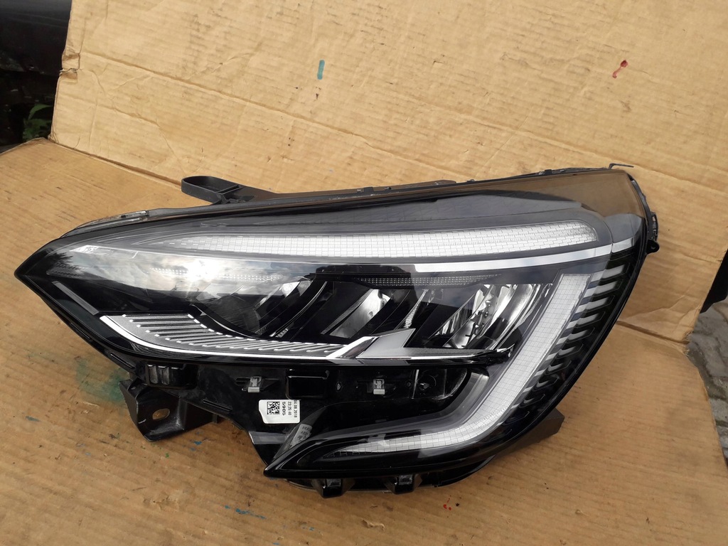 фото №1, Лампа левая передняя renault clio v 19- europa