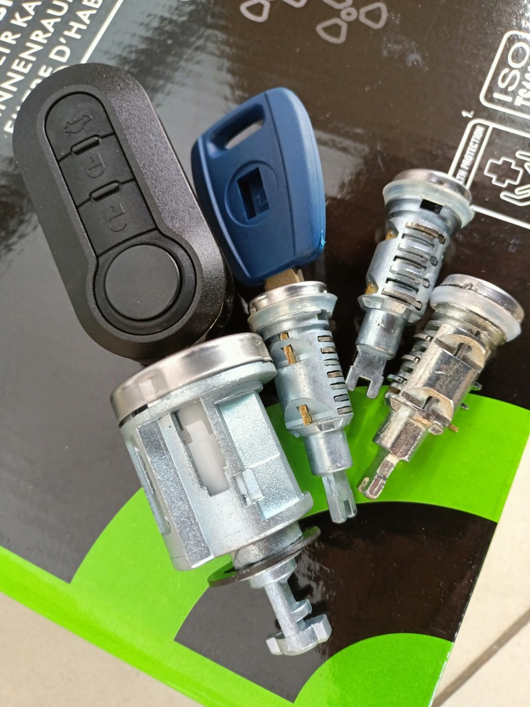 4 вкладыши замки дверь замок зажигания fiat ducato 2006- Недорого