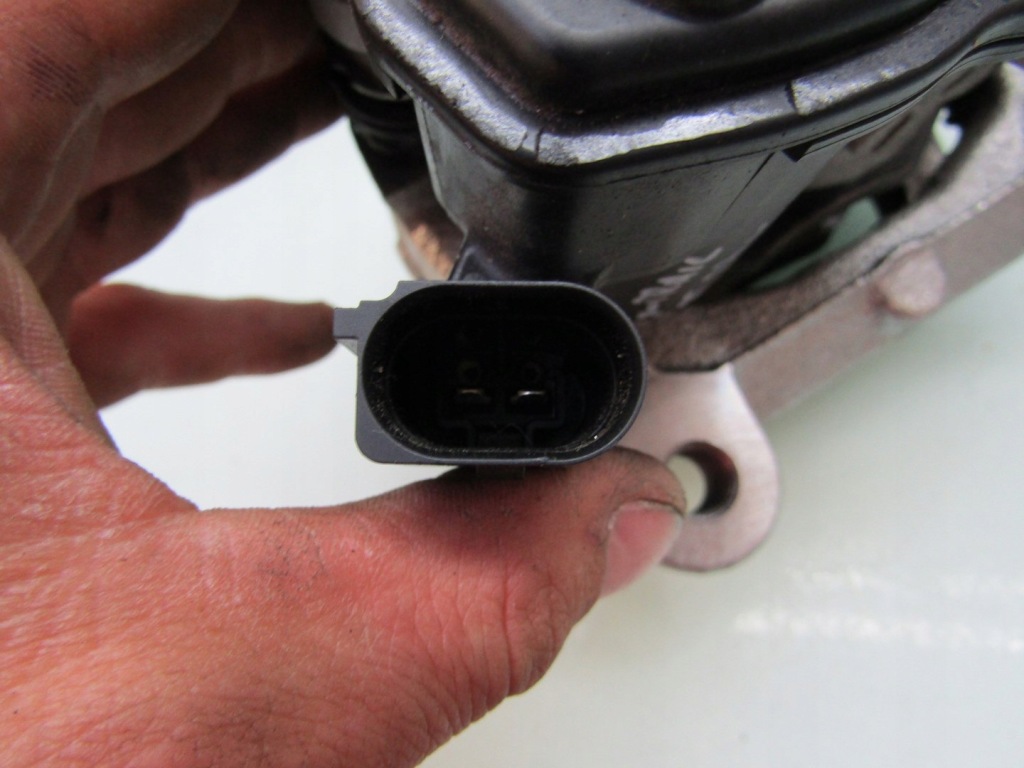 фото №7, X-trail iv t33 1.5 23r суппорт правый задний задняя