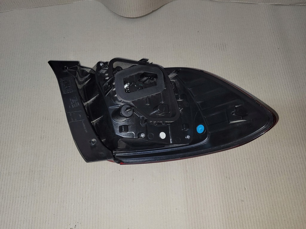 фото №5, Dacia оригінальний номер 265506147r лампа задня комбінована