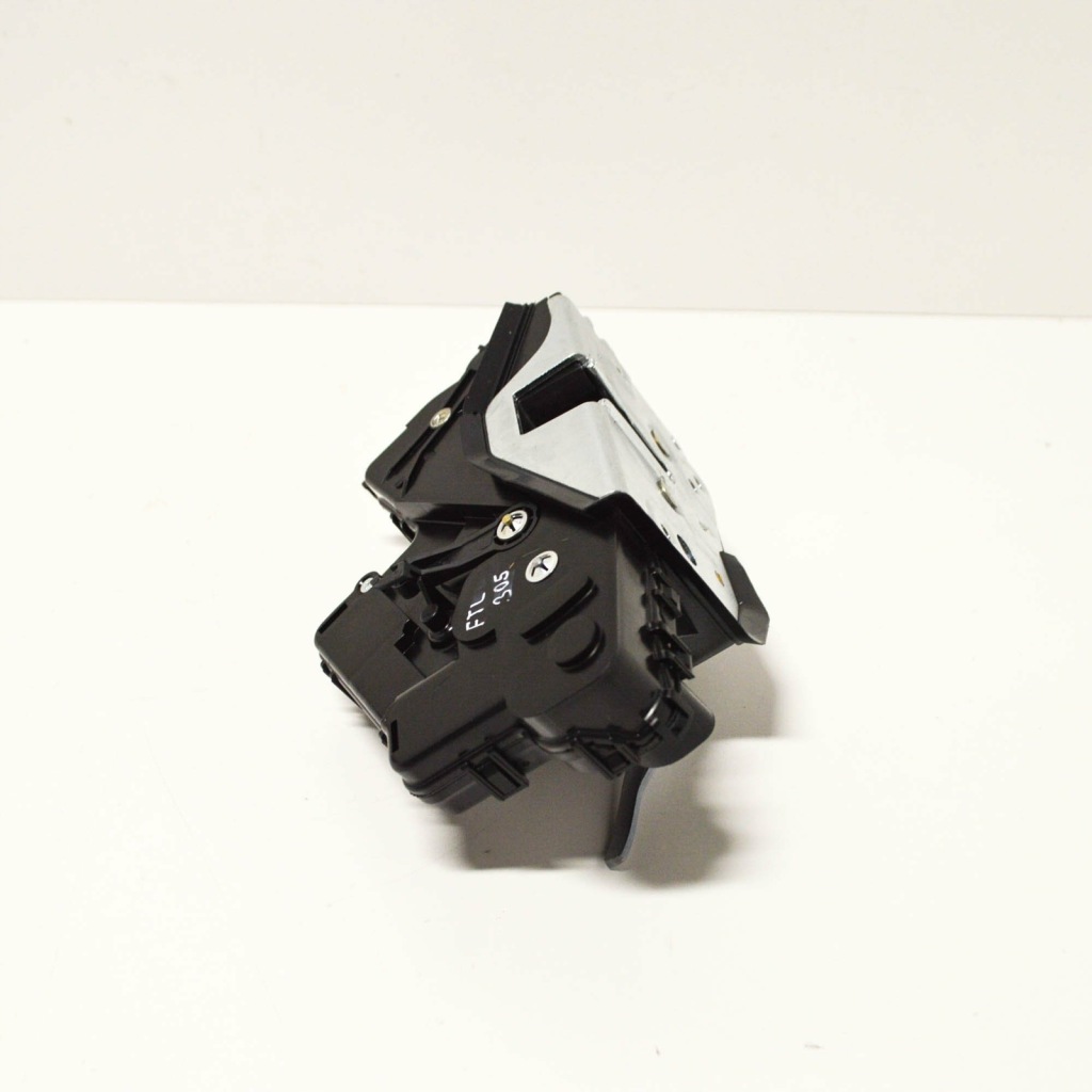 Купить Замок дверь передних левых bmw 3 e46 lhd 51217011305 7011305