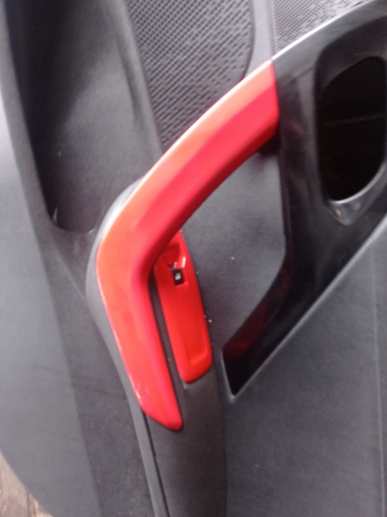 фото №9, Peugeot 208 обшивки задні передні