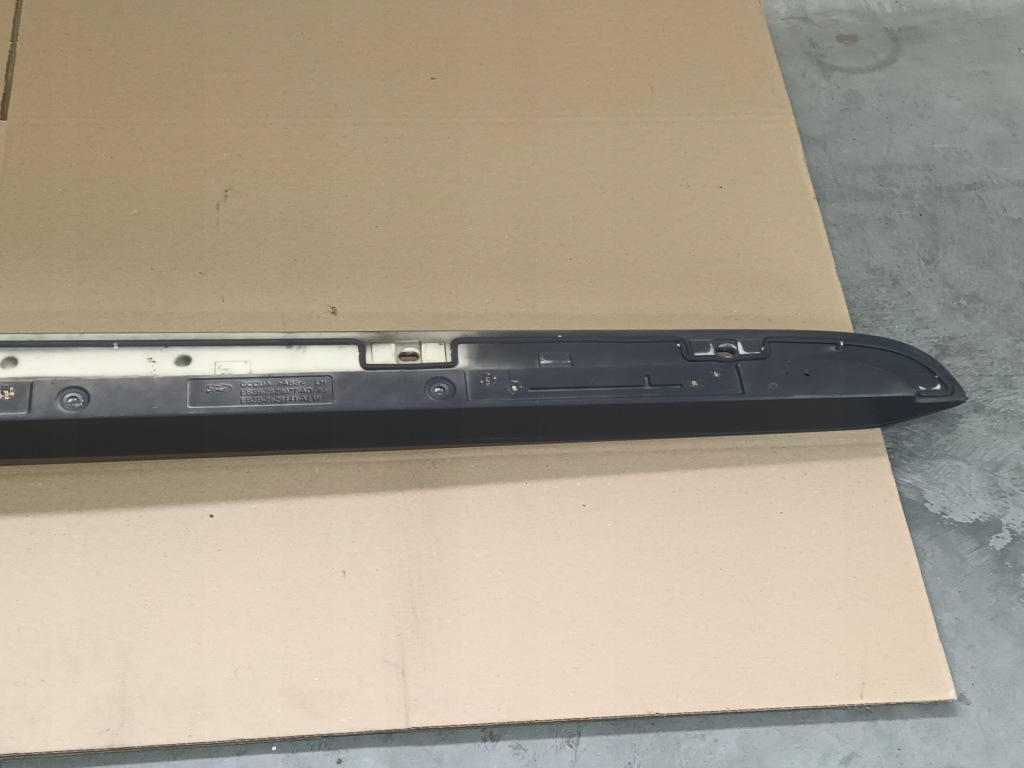 Рейлинг молдинг кузов задняя левая ford ranger wildtrak задняя левое Недорого