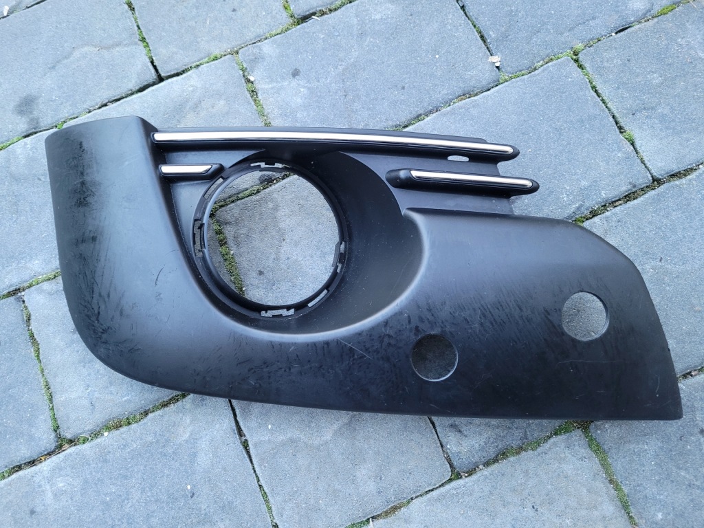 Купить Peugeot 3008 1 правый  решётка бампера оригинал