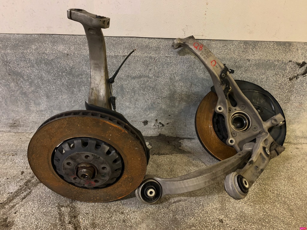 фото №1, Підвіска поворотний кулак важіль ліва audi q8 4m8 4m0407559