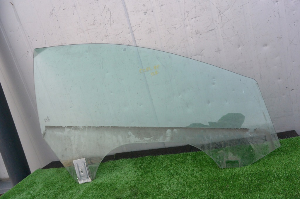 фото №1, Стекло боковая дверь правая перед vw passat cc 13r.