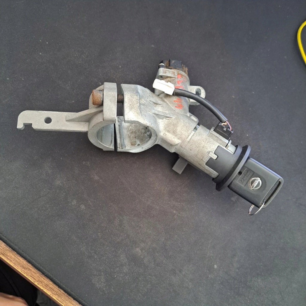 Купити Замок запалювання ключ nissan micra k12