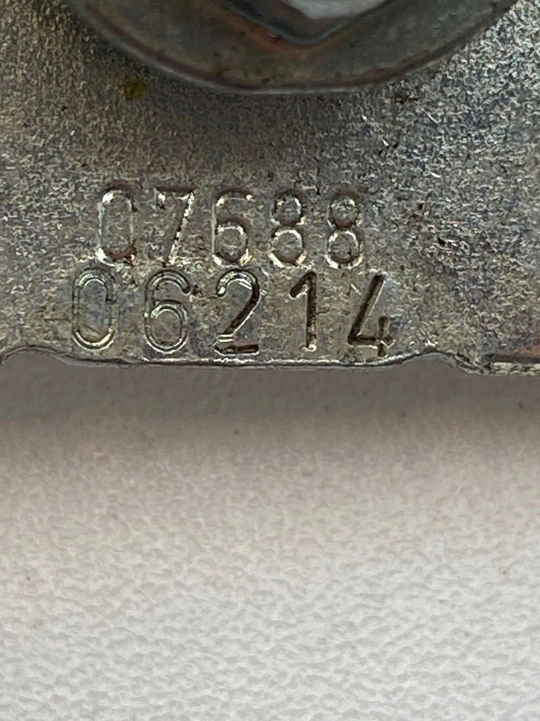 2013 toyota yaris пряжка заднього поперечина безпеки 18138 Недорого