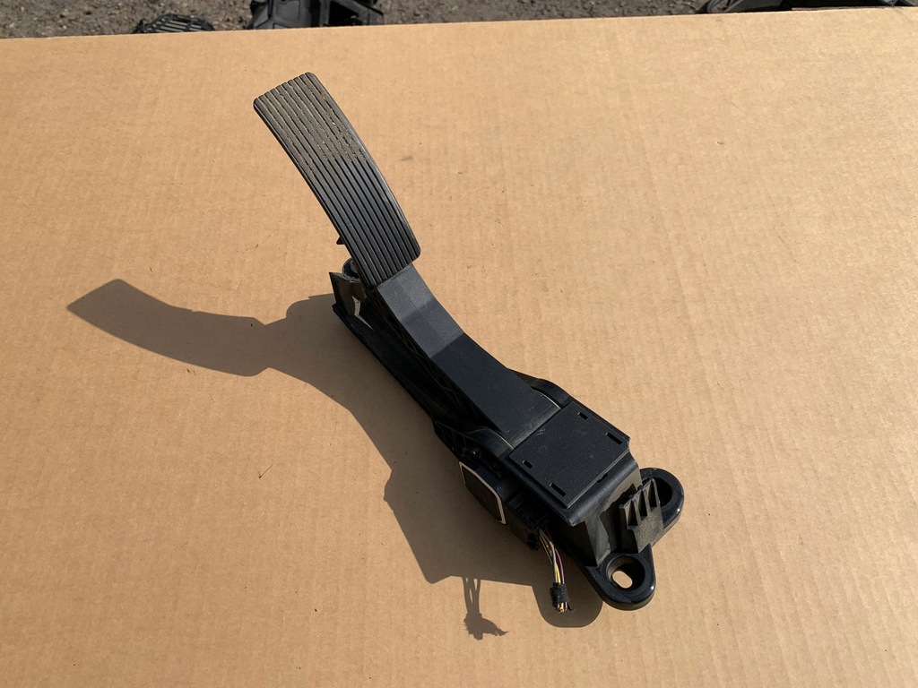 фото №1, Педаль газа a1643000004 mercedes x164 оригинал