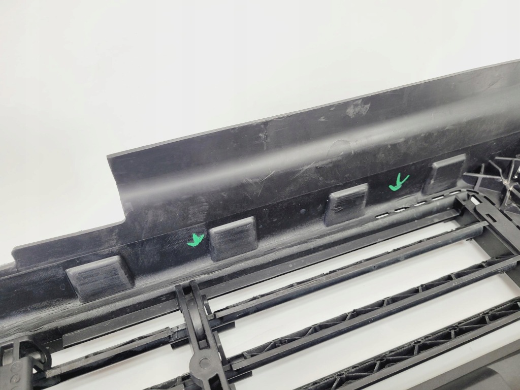 Шторка жалюзи воздуховод воздуха peugeot rifter 2018- 9820997280 Киев