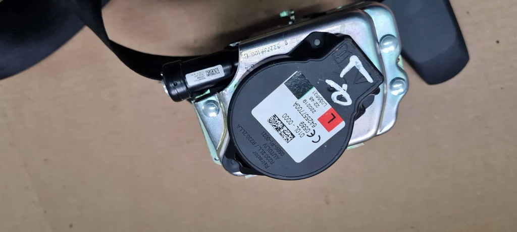 фото №11, A4 b9 8w pas безопасности левый перед 8w0857705 v04 a5 8w