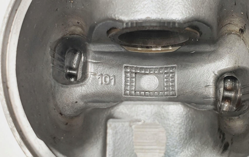 фото №8, Поршень mercedes w245 w169 2.0 cdi 0830923