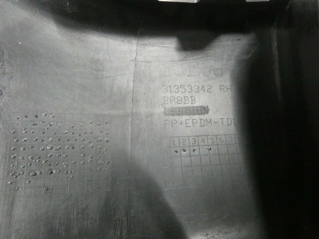 фото №9, Накладка бампера volvo v40 cross country 41