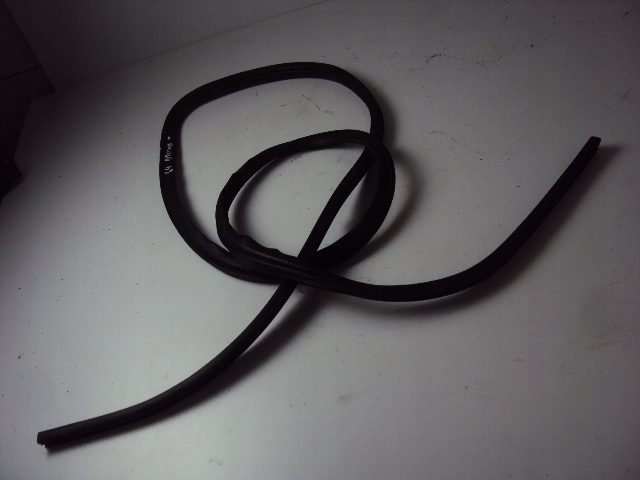 фото №1, Прокладка двері лівий перед citroen c4 aircross