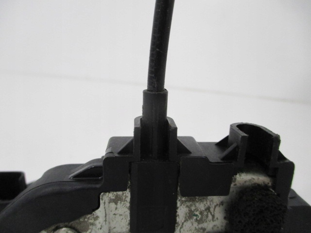 фото №6, Renault scenic iii замок двері правий перед 4 pin 805020006r