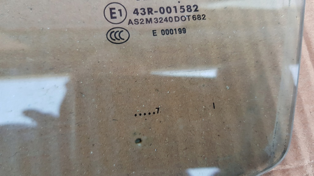 фото №7, Bmw e90 скло лівий перед двері 2007