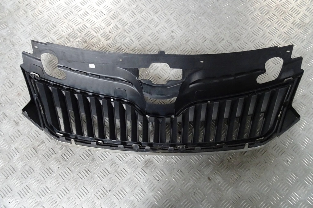 фото №4, Skoda rapid - решітка радіатора