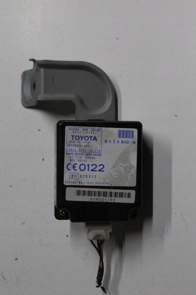 Купити Toyota prius 01 модуль блок керування