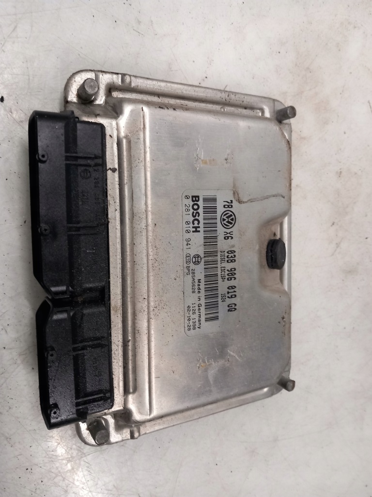 фото №1, Бортовой компьютер двигателя volkswagen passat b5