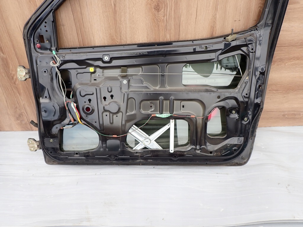 фото №8, Suzuki ignis 3d 00-03 дверь правое zj3