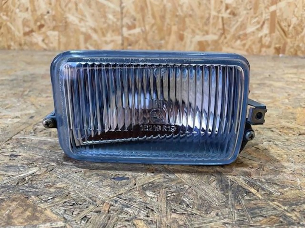 фото №1, Porsche 911 964 протитуманна фара правий перед