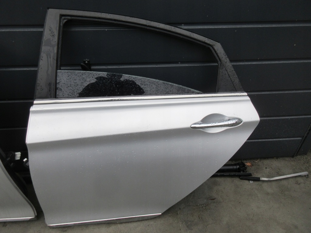 фото №1, Hyundai sonata iv дверь левый задняя sedan usa hybrid 2012 r.