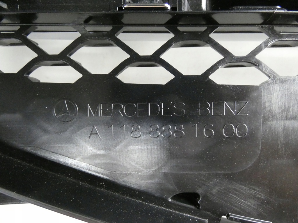 фото №10, Решітка радіатора, решітка радіатора mercedes cla w-118 amg