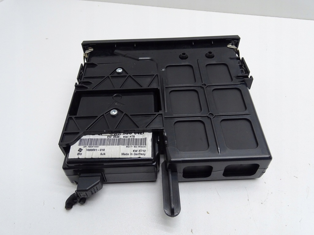 фото №12, Модуль зчитувач інтерфейс media-in 5n0035341g vw tiguan i 5n lift passat cc