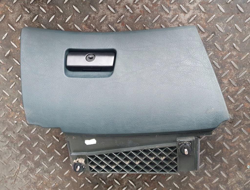 фото №1, Бардачок пасажира bmw e39 520