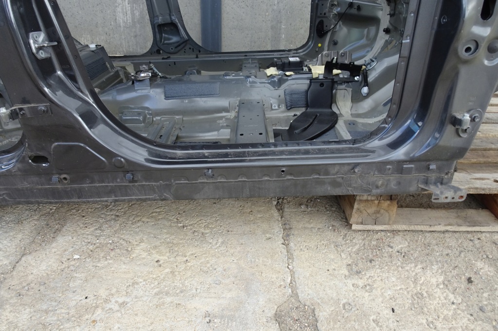 Ford focus mk3 st седан америка порог правая  18- Оригинал