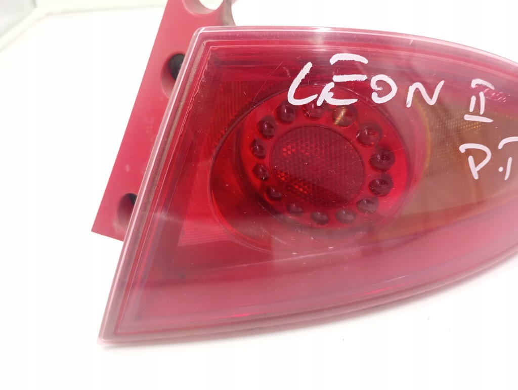 фото №9, Лампа правый задняя w крыло seat leon 2