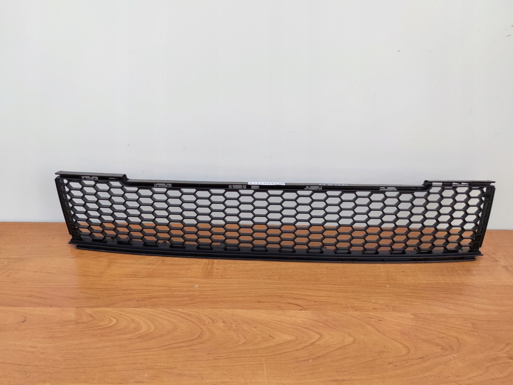 фото №1, Fiat 500 nowa оригинальная решётка бампера перед