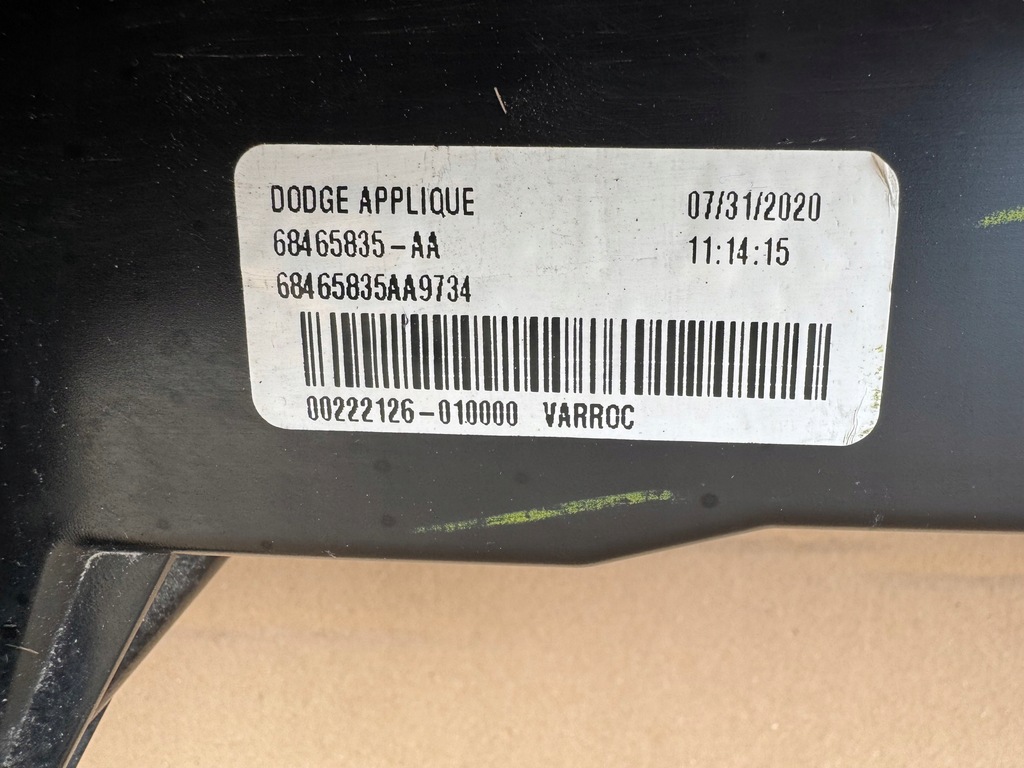 фото №13, Dodge challenger накладка задні лампи 2015+