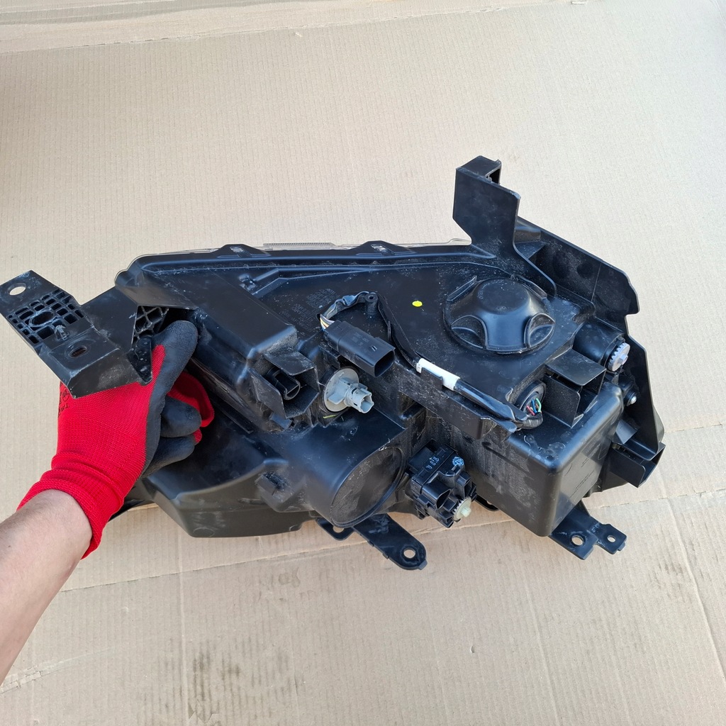 фото №16, Ford ranger raptor 19- комплект лампа фары левая правая светлый середина