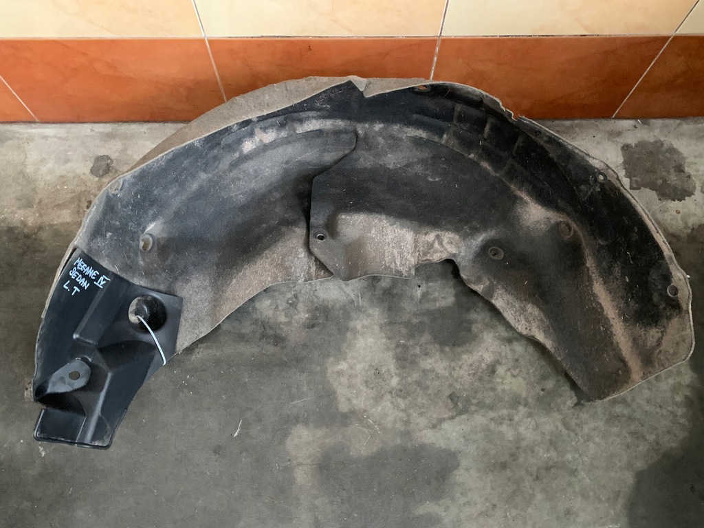 фото №1, Renault megane iv sedan подкрылок левый задняя оригинал