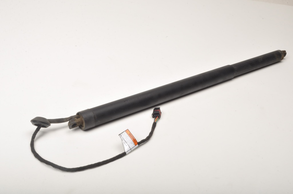 фото №1, Volvo v60 ii привод амортизатор крышки 31690924