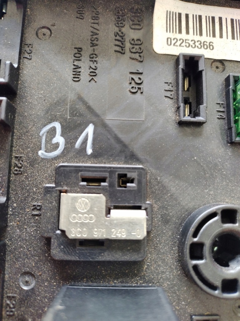 Vw passat b6 1.9 tdi коробка предохранителей 3c0937125 с Разборки