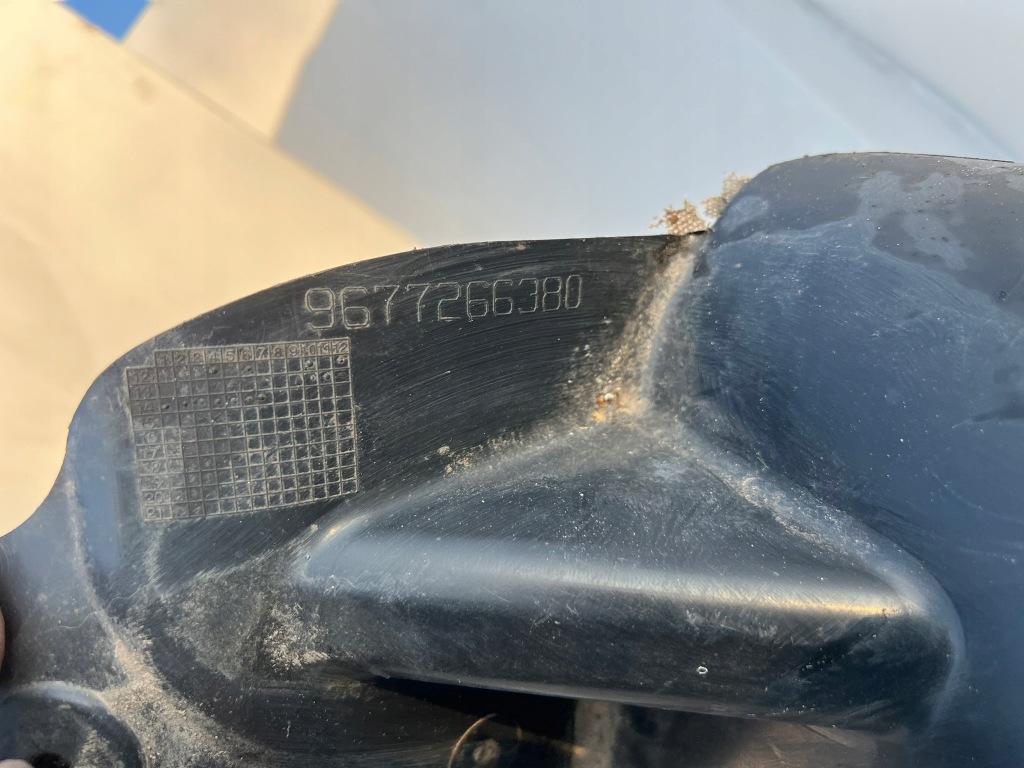 фото №9, Peugeot 308 ii t9 hb 2013- подкрылок правое задние 9677266380