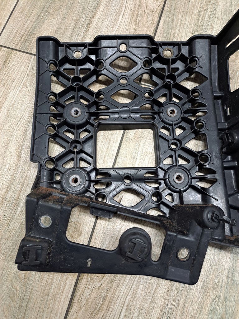 Кронштейн підніжка кронштейн блок керування світла renault gama t range Ціна