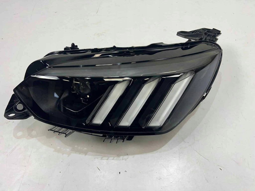 фото №1, Лампа левый перед peugeot 208 ii 2008 ii full led org 1682772680