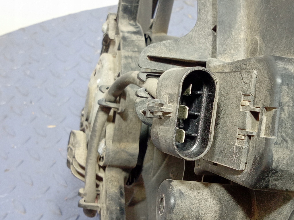 Opel insignia a 2.0 cdti 170km вентилятор радиатора вентилятор 22915388 Недорого