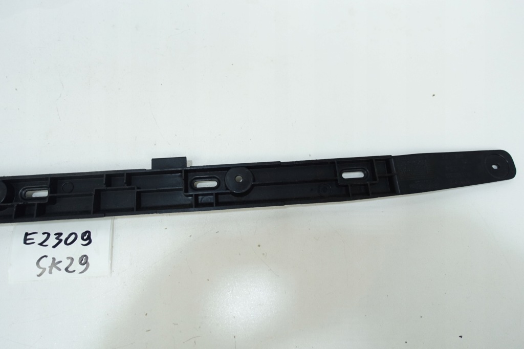 Кронштейн  кронштейн порога  правый  задний volkswagen sharan 2 7n0853232 Киев