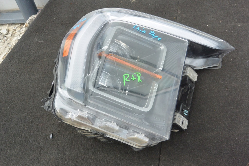 фото №1, Лампа фара права led ford f150 21- r