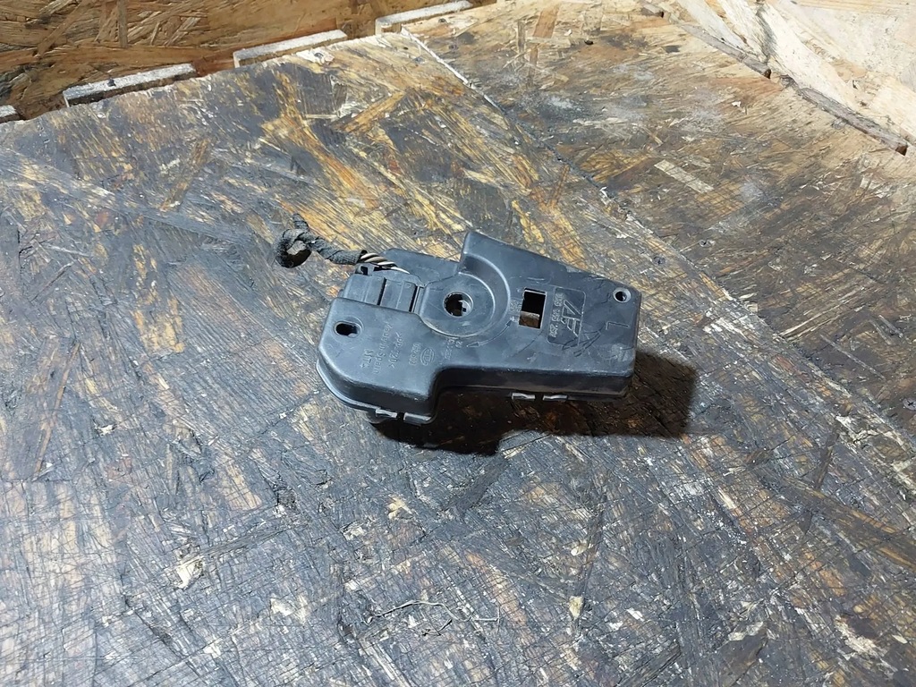 фото №9, Вкладыш лампы левый задняя задний ford galaxy 7m5945257