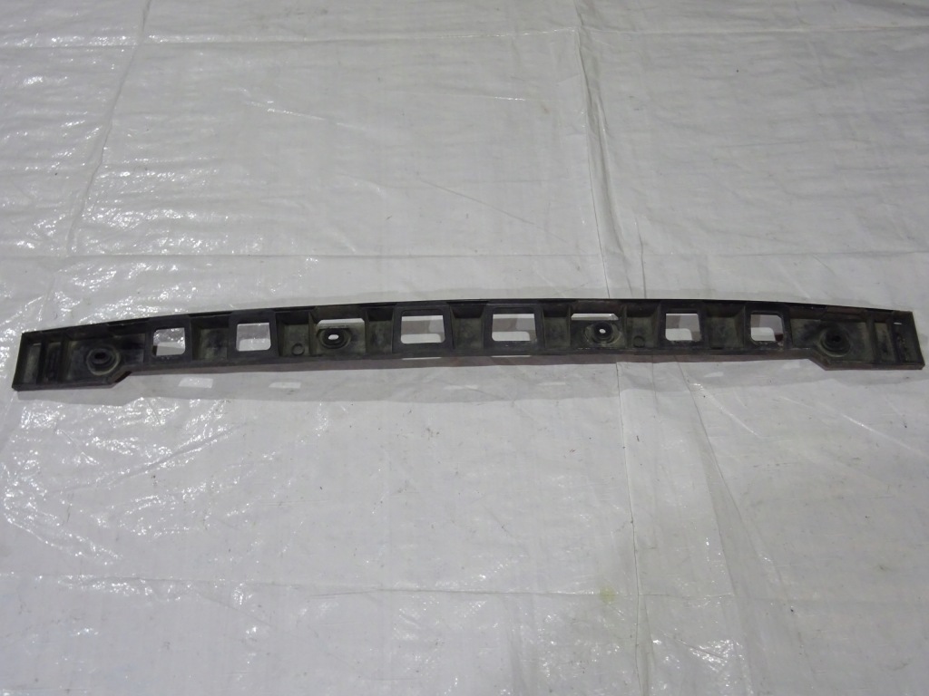 фото №1, Напрямна бампера задня середній vw golf v 5 + plus 5m0