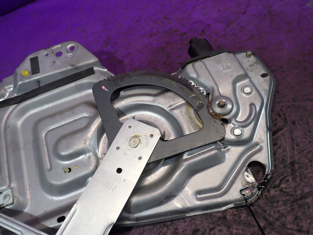 фото №6, Hyundai trajet 00-04 подъемник стекло перед правый 824803a000