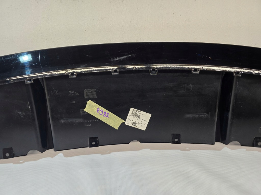 Jaguar i-pace спойлер накладка диффузор бампер задний  задний j9d3-17b891-a 2703 Цена